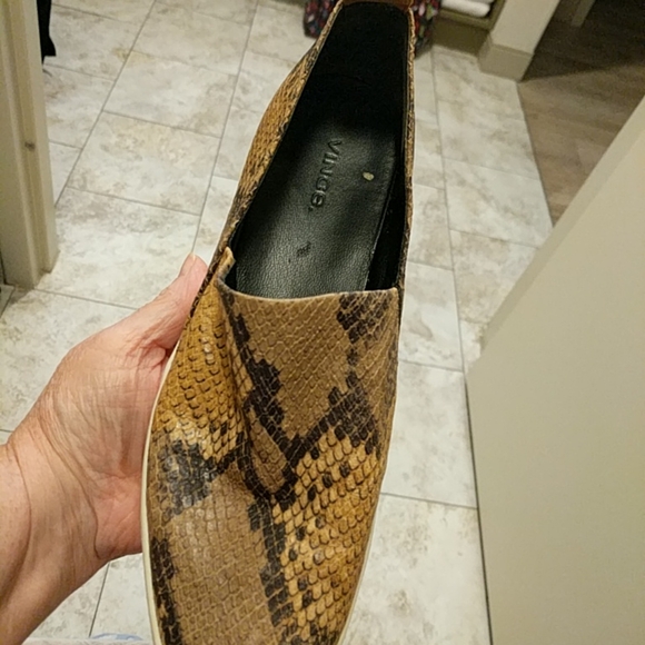 Vince snakeskin loafers with slightly platform soles - Picture 4 of 4